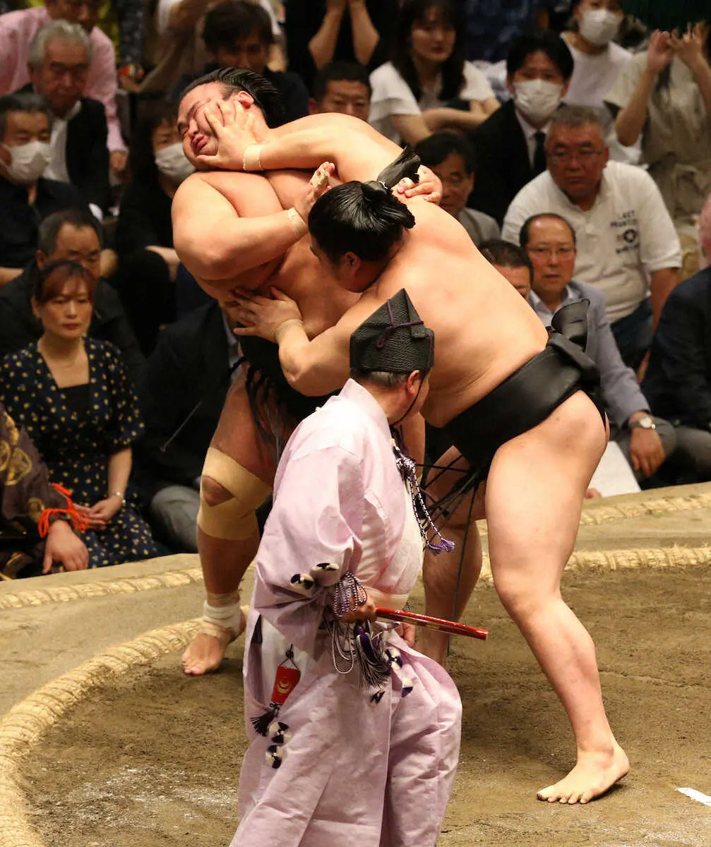 【画像・写真】若元春　貴景勝撃破で2場所連続2桁勝利　来場所大関獲りへ