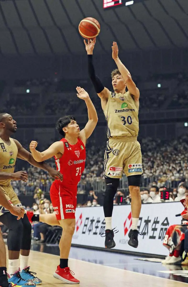 【画像・写真】Bリーグ琉球　再延長制した！W雪辱に王手　千葉Jに競り勝ち