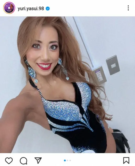 【画像・写真】ビキニフィットネス・安井友梨　魔法のアクセサリー公開に「素敵です」「美しい」「スタイル抜群」