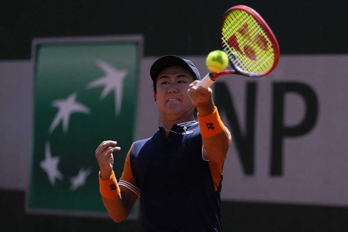 【画像・写真】西岡良仁　逆転で全仏OP3回戦進出　日本人4人目の快挙「タフな試合を乗り越えられて自信になる」