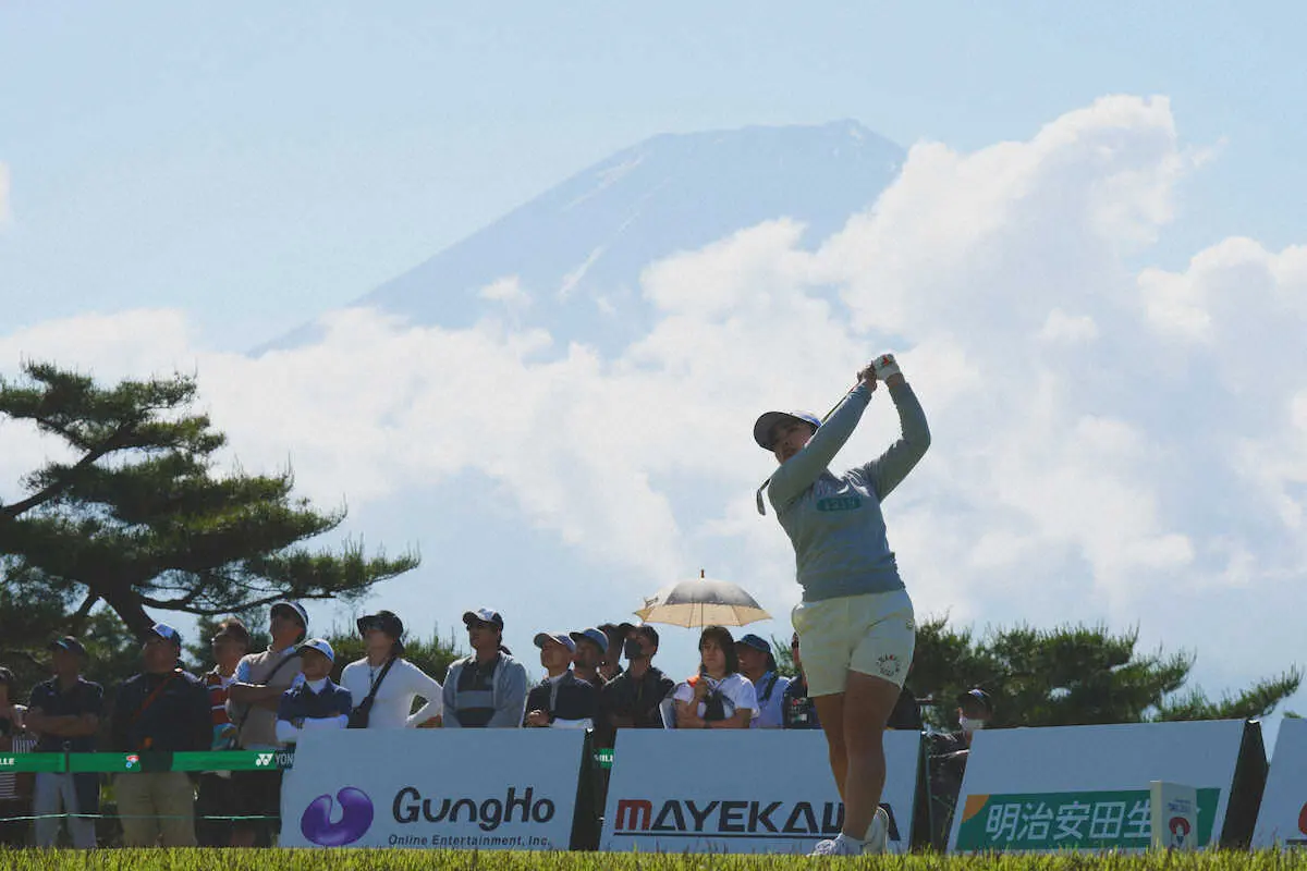 【画像・写真】山下美夢有、吉田優利、阿部未悠が6アンダーで首位に並ぶ　27ホール決戦で9ホールの最終Rへ