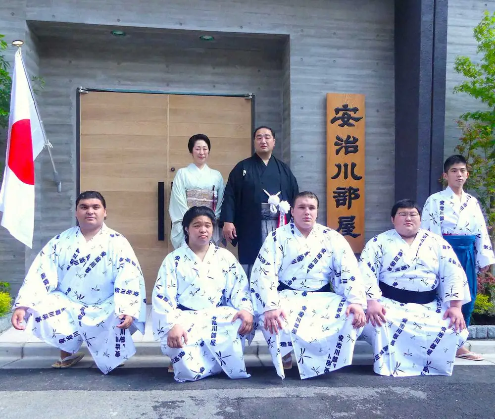 【画像・写真】安治川部屋が江東区石島で部屋開き「人として成長していける場に」待望の土俵も完成