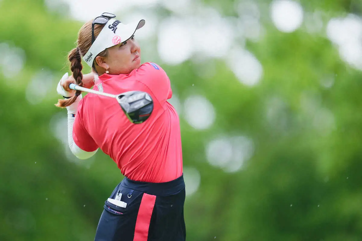 【画像・写真】仁井優花「○○世代」頂く！　岩井姉妹と同学年20歳大器が初Vへ1差4位