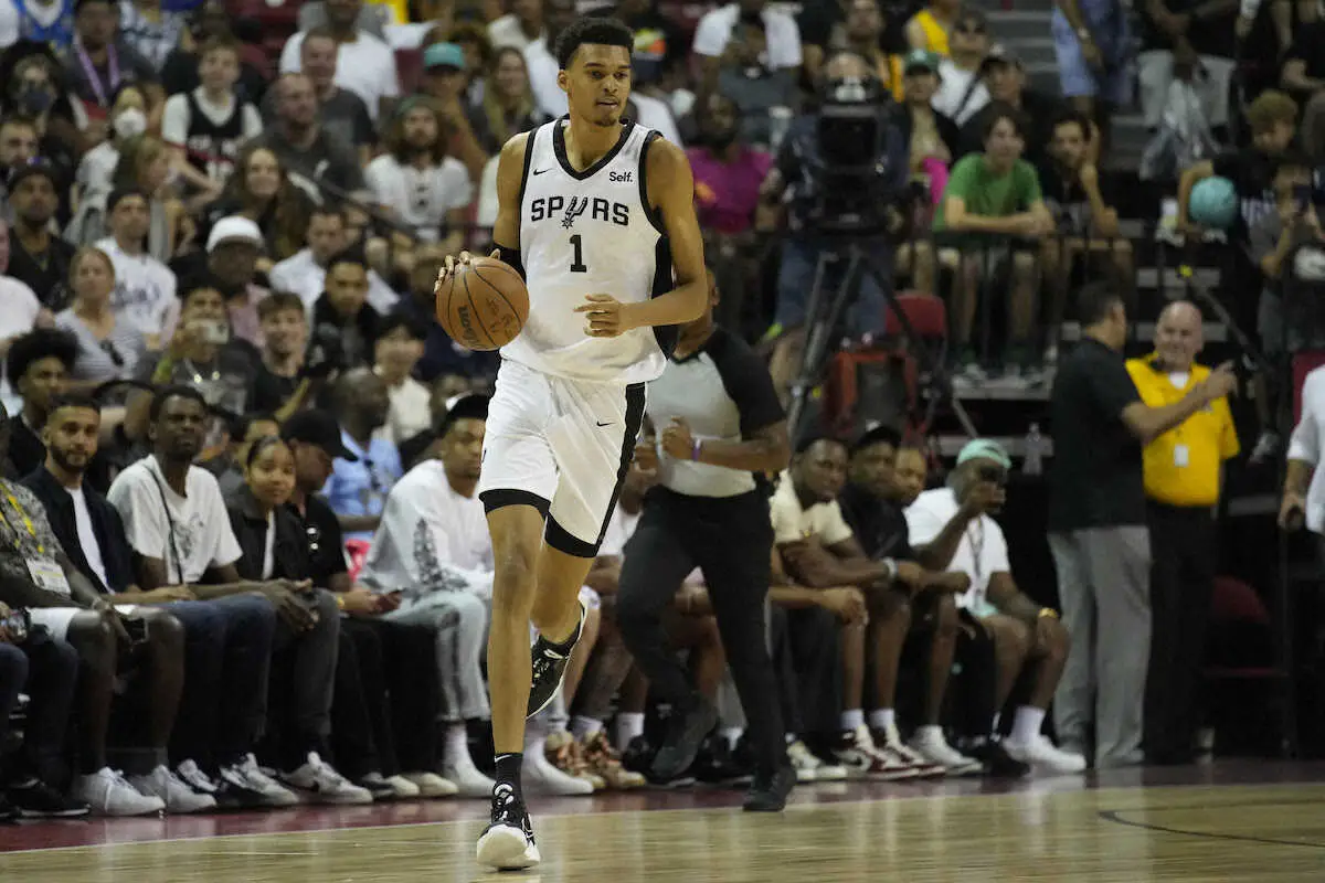 【画像・写真】ウェンバニャマがサマーリーグでNBAデビュー　初戦は9得点と5ブロック　FG成功は13本中2本