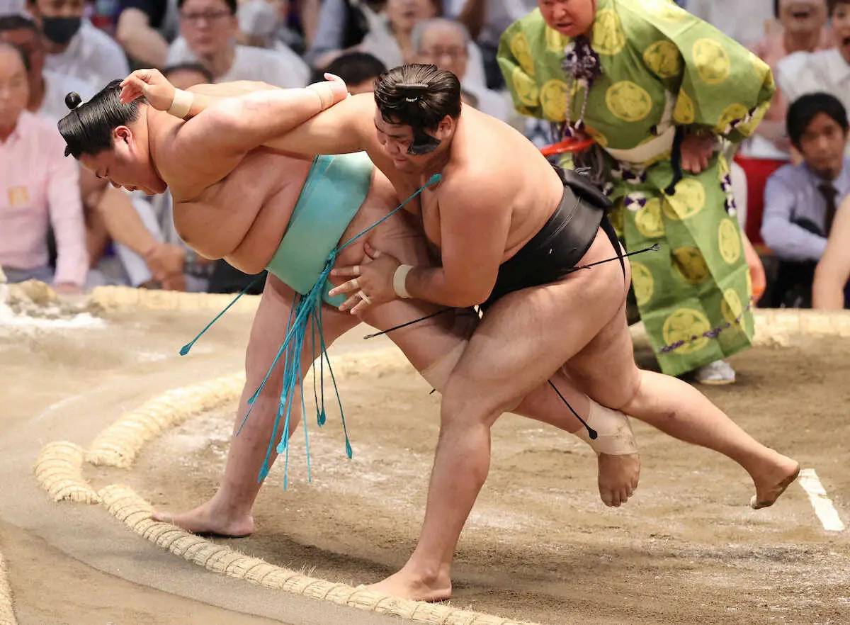 【画像・写真】大栄翔　4日目にして土　大関昇進狙う豊昇龍、若元春とともに3勝1敗に　霧馬山改め霧島は大関初白星