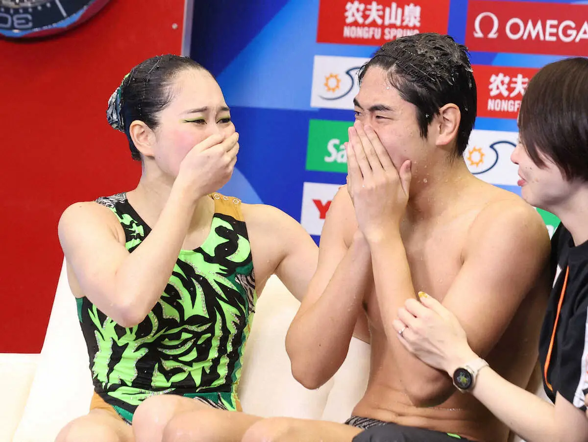 【画像・写真】【世界水泳】AS混合デュエットTR日本勢初快挙　佐藤友花・陽太郎組が涙の金！きょうだい歓喜「夢…」