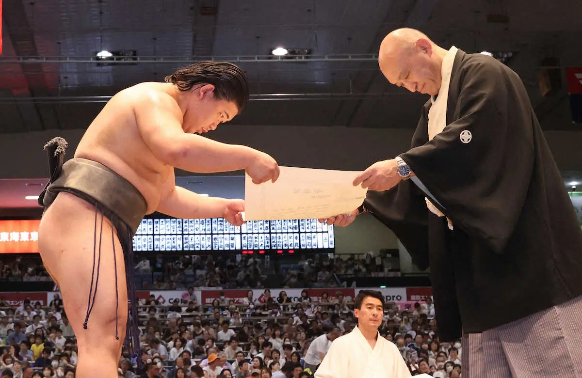 【画像・写真】甲山親方の長男・若碇が三段目優勝　満員の場内沸かせた！「チャレンジャーの気持ちで」朝白龍撃破
