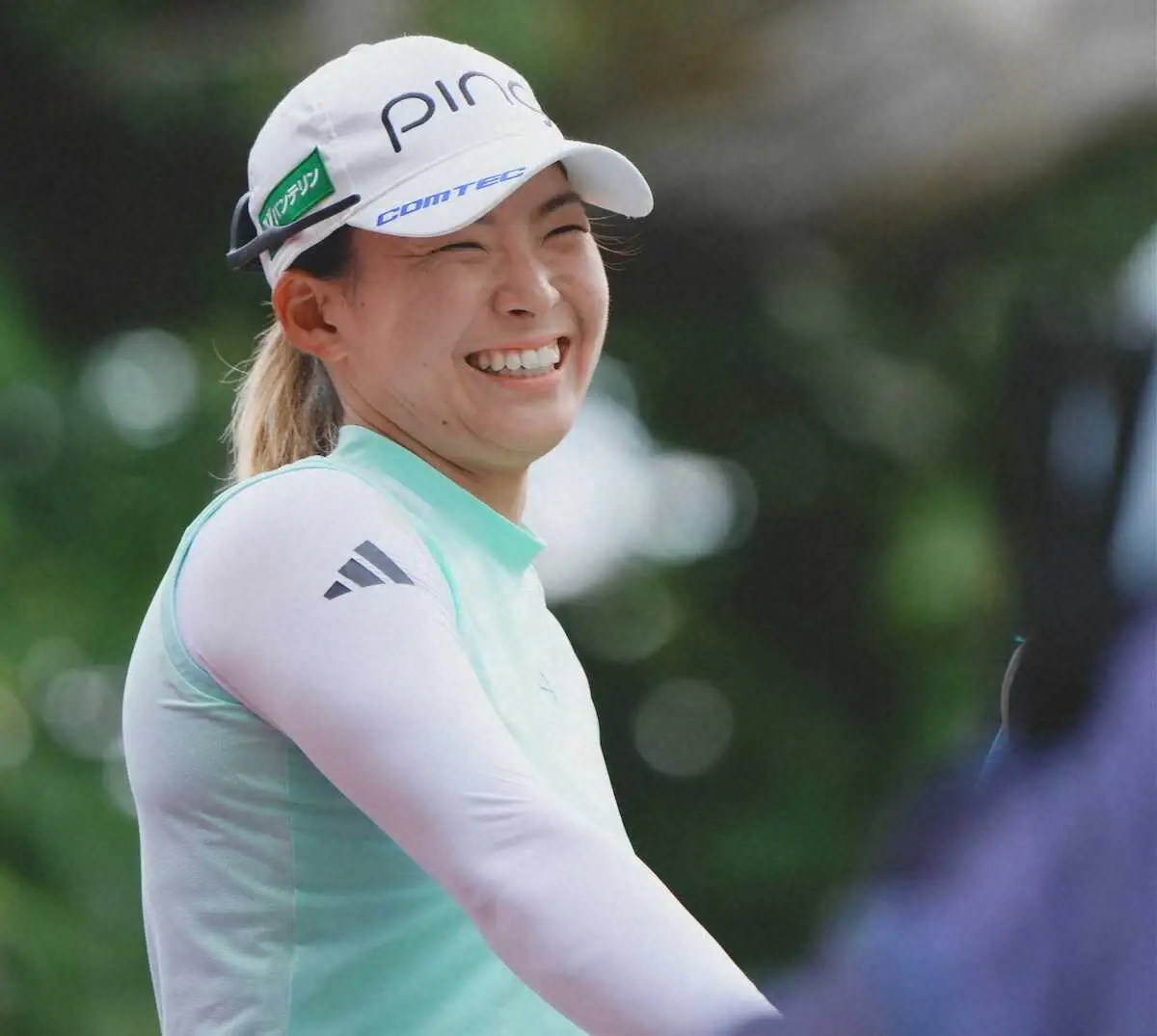 【画像・写真】＜エビアン選手権＞第2ラウンドの14番、笑顔を見せる渋野日向子（撮影・西尾　大助）