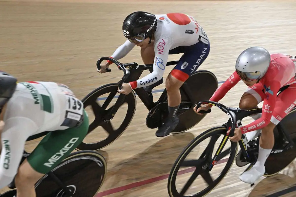 【画像・写真】佐藤水菜、太田りゆ　女子ケイリン敗者復活戦で勝ち上がり準々決勝進出