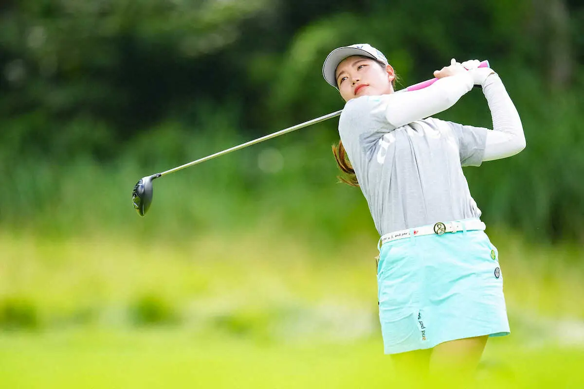 【画像・写真】桜井心那　1打差3位　宮里藍、畑岡奈紗に続く史上3人目「10代で3勝」射程圏内