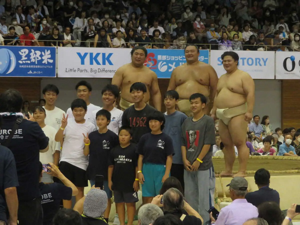 【画像・写真】左ヒジのケガから復帰の朝乃山　ご当所・黒部巡業で地元ファン5000人の歓声受け、計5番取る