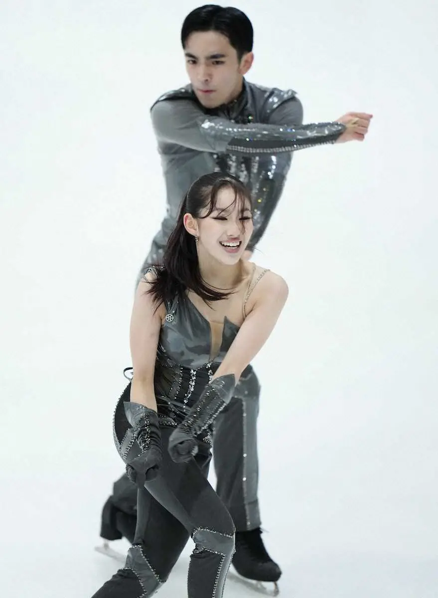 【画像・写真】＜JGPシリーズ大阪　アイスダンスRD＞演技する岸本彩良＆田村篤彦（撮影・長久保　豊）