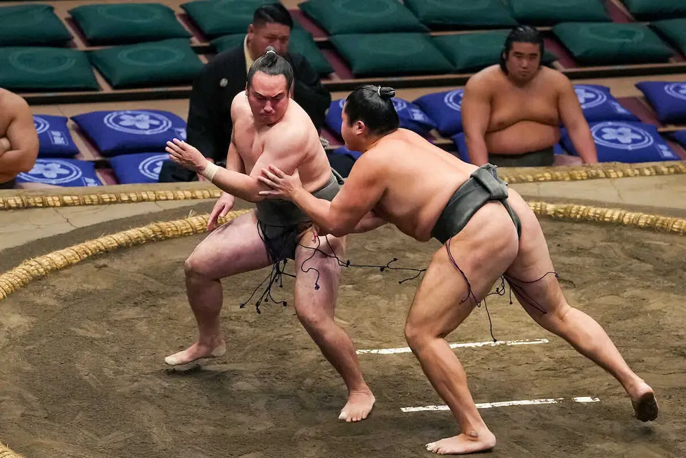 【画像・写真】16年ぶり国立大出身対決　埼玉大出身・庄司が東大卒・須山を破って勝ち越し「負けられないと思った」