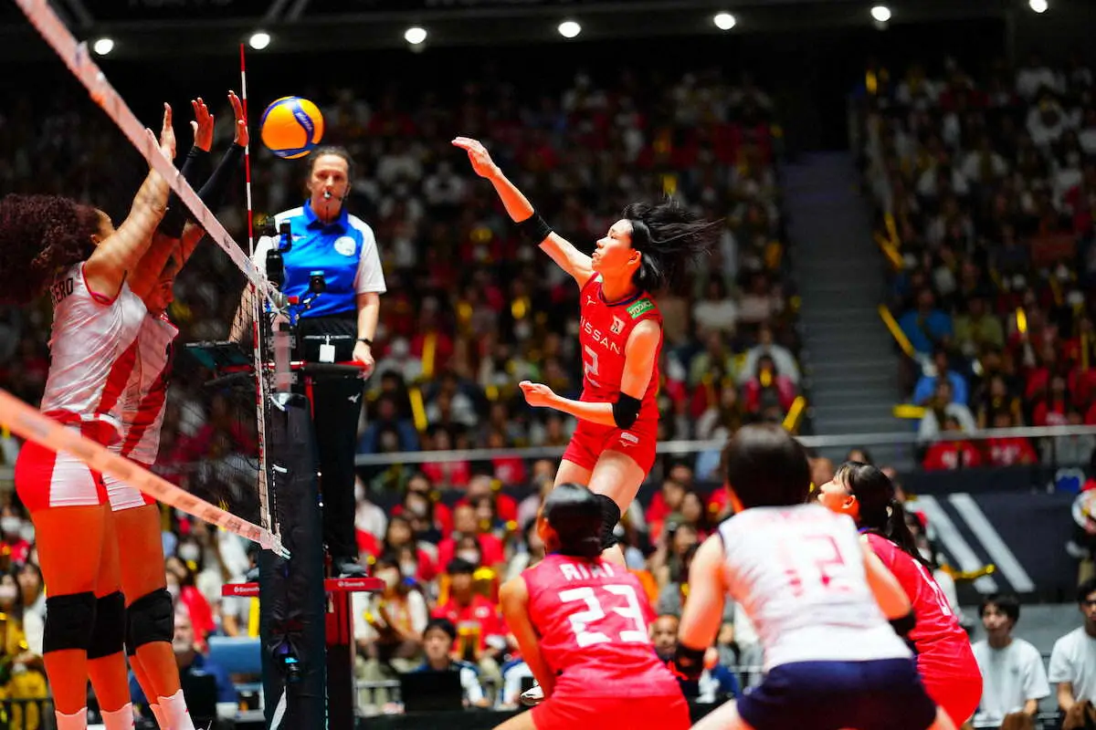 【画像・写真】【バレー五輪予選】日本女子「パリ」へ総力戦　ペルーにストレート完勝発進！林、井上、和田が攻守で躍動