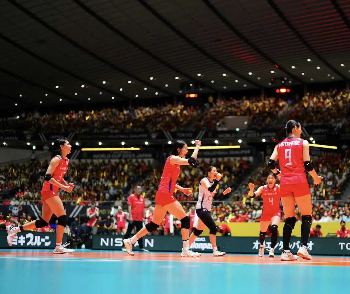 【画像・写真】【バレー五輪予選】日本女子ペルーに完勝！古賀チーム最多14得点で初陣“主役”「勝ててよかった」