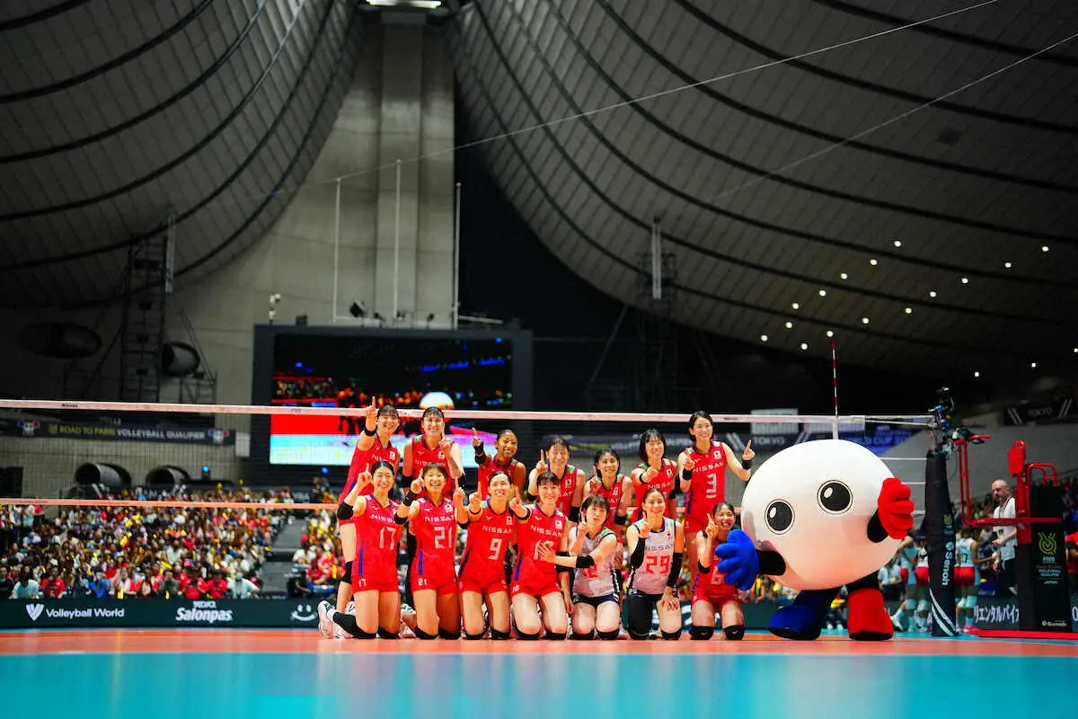 【画像・写真】【バレー五輪予選】日本女子総力戦でストレート発進！林躍動12得点「しっかり手に当てることできた」