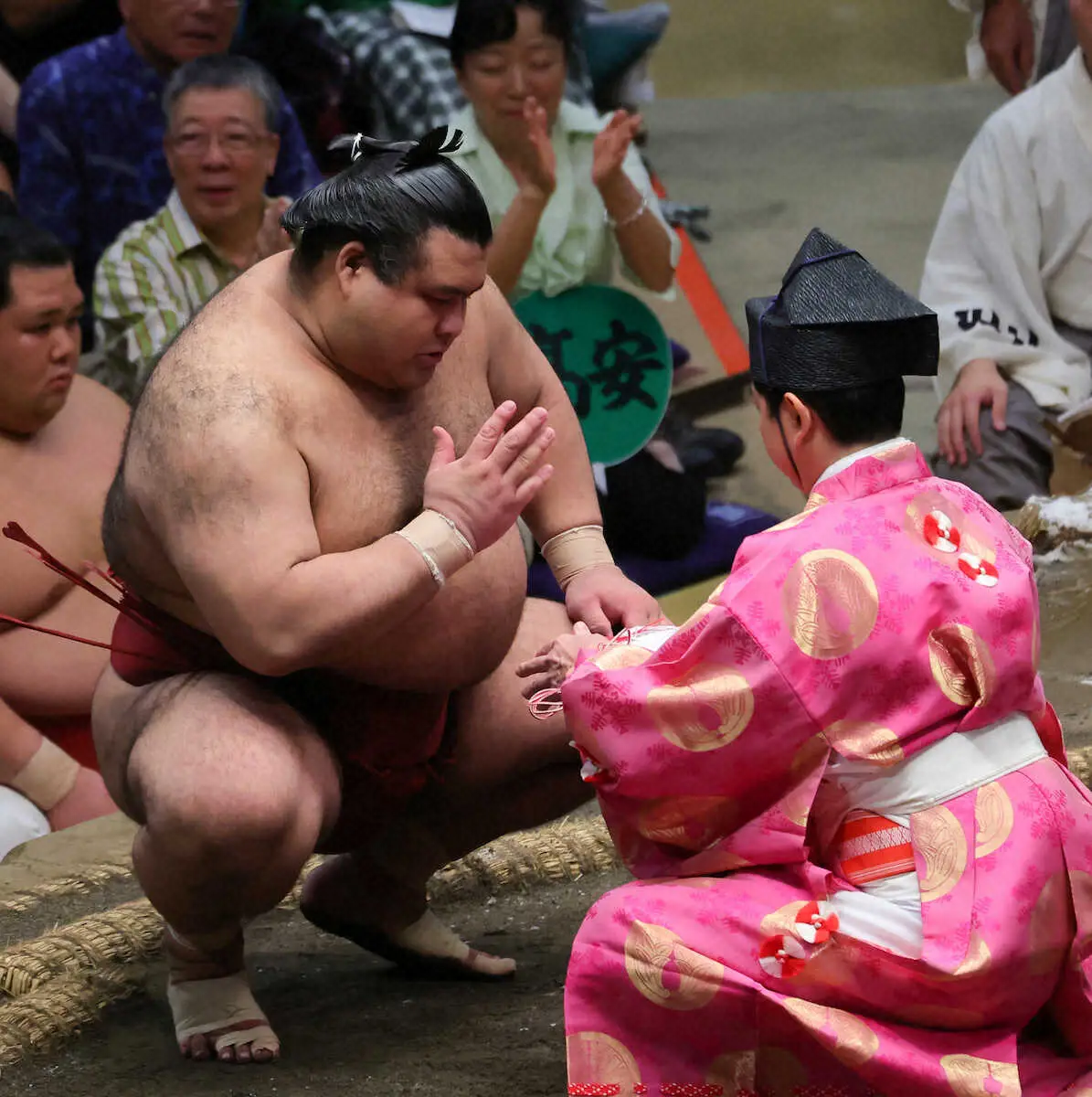 【画像・写真】平幕・高安5連勝で首位タイ1敗死守！悲願初優勝へ勝ち越し王手　3大関屈辱の敗戦…豊昇龍V遠のく5敗目