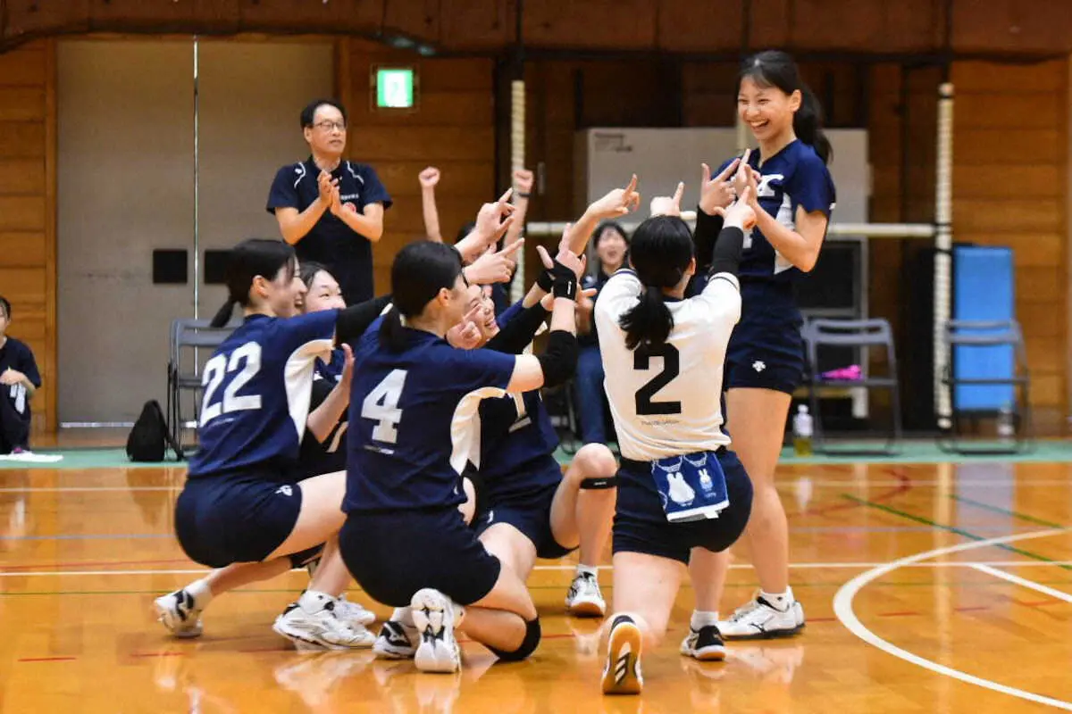 【画像・写真】女子　2部から昇格した関学大が初勝利　関西大学バレーボール秋季リーグ