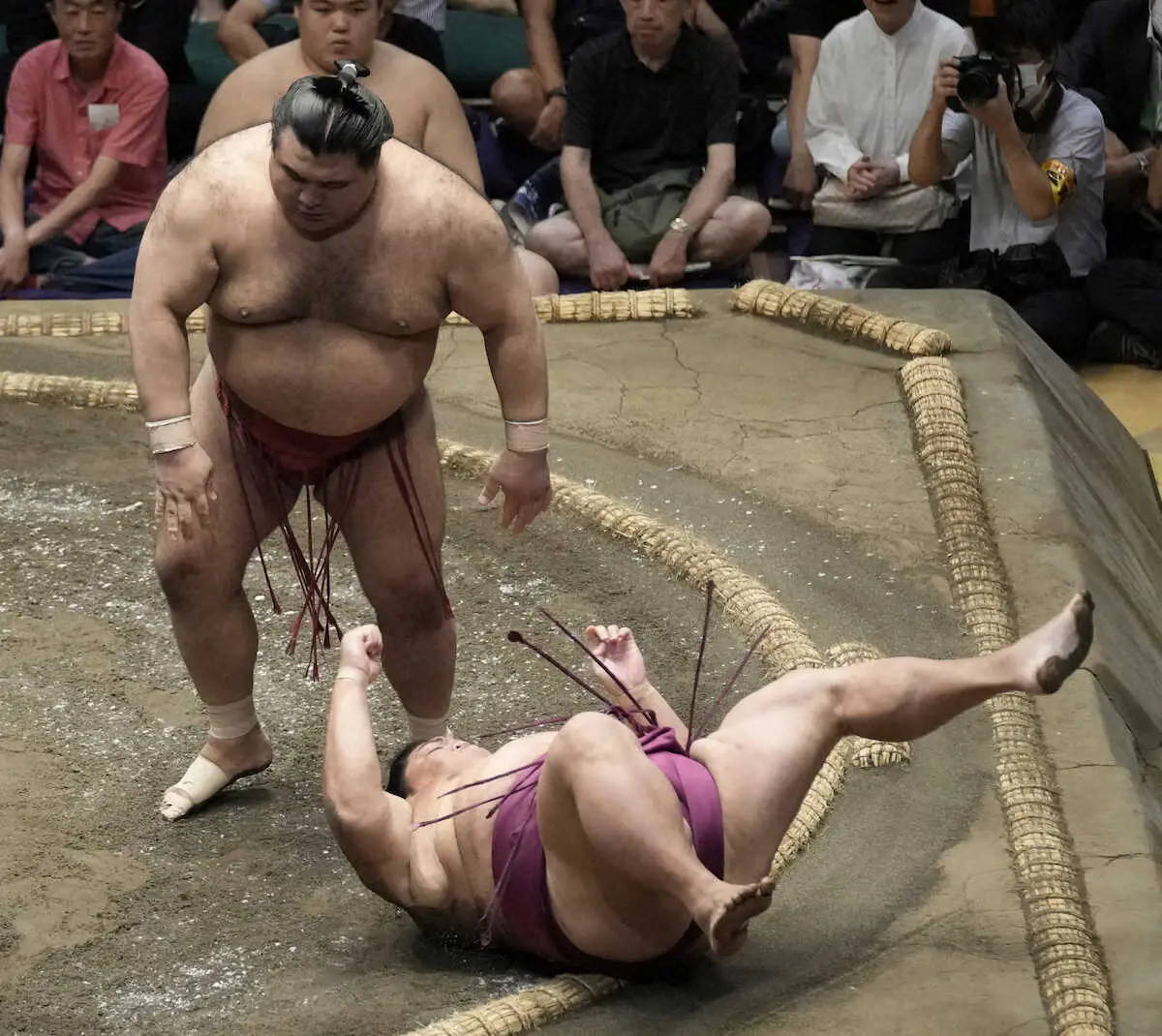 【画像・写真】高安　通算700勝！初Vへ1敗キープ　「我慢できて良かった」