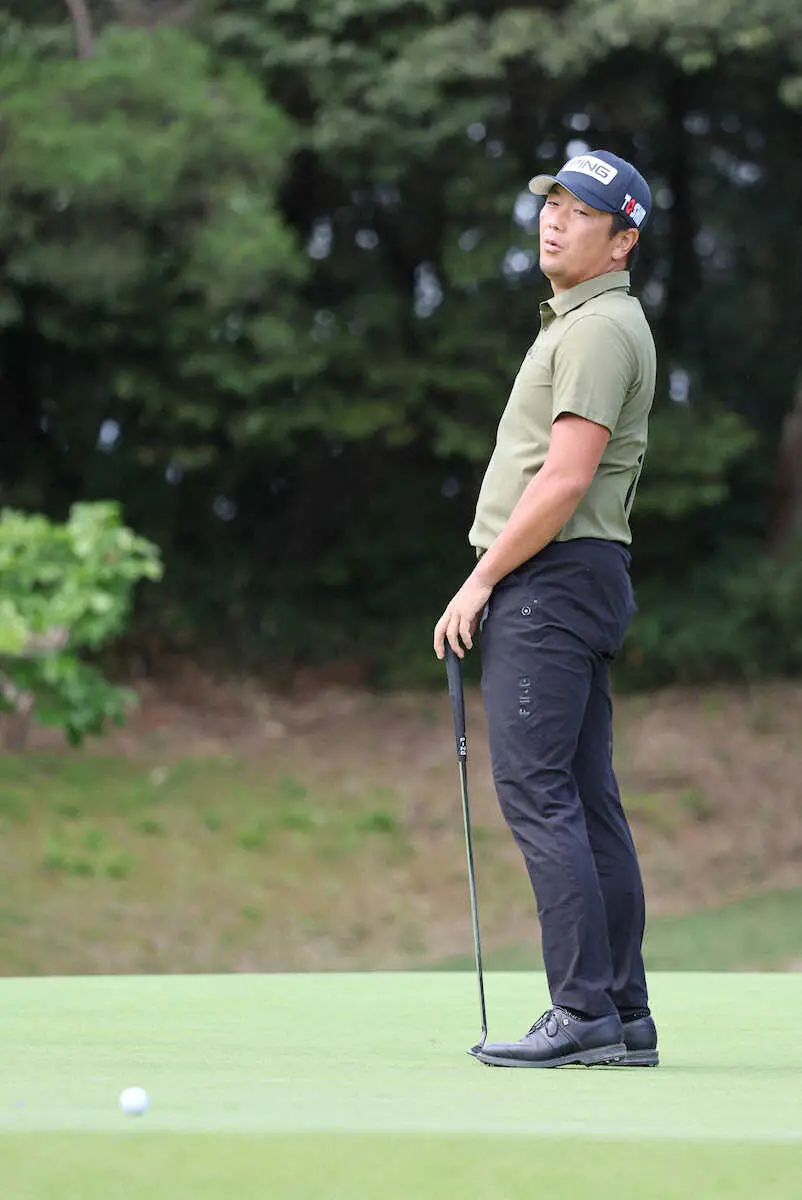 【画像・写真】1番、ワンオンに成功した永野竜太郎はイーグルパットを惜しくも外す（撮影・井垣　忠夫）