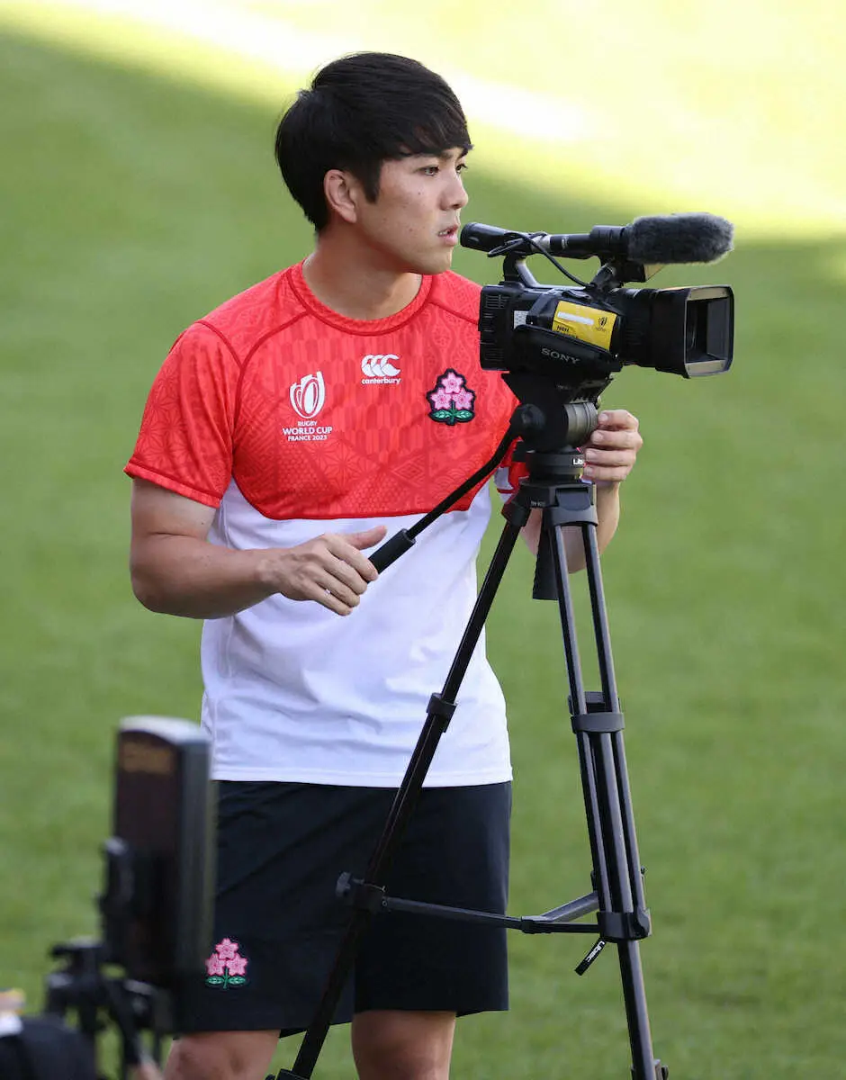 【画像・写真】＜日本代表練習＞日本代表の映像担当の中村氏（撮影・篠原岳夫）