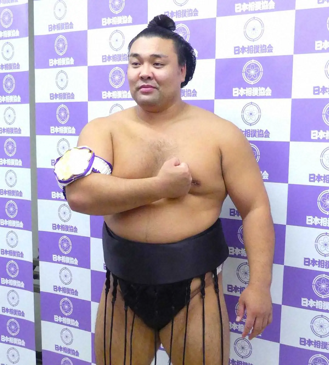 【画像・写真】霧島が全日本力士選士権で初V　歴代優勝者には師匠の名…伝統の大会を制し「よかったと思います」