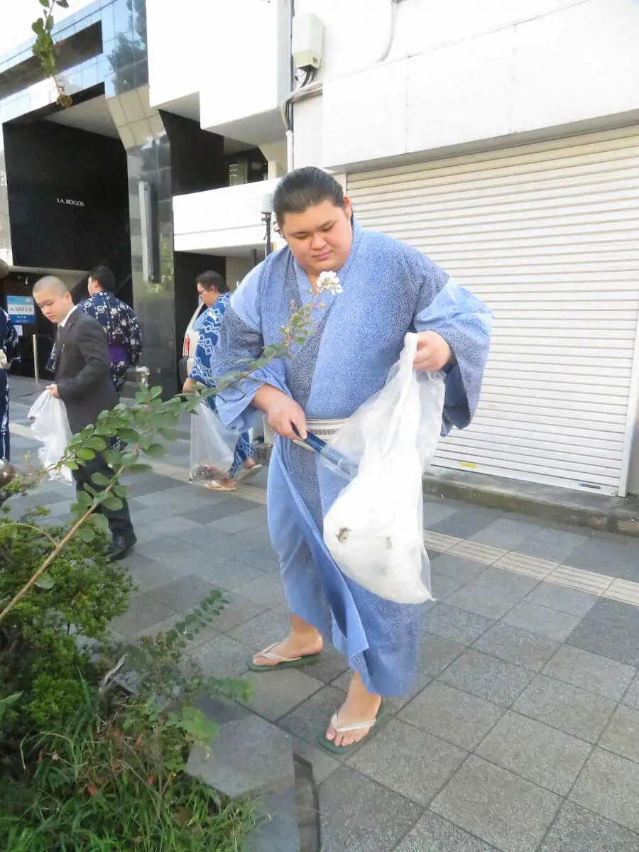 【画像・写真】十両・大の里が神社巡りの趣味を明かす「パワースポットが好き」　野見宿禰神社で参拝、清掃活動