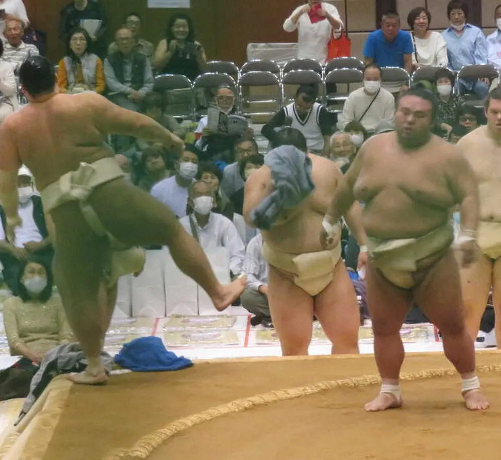 【画像・写真】朝乃山「指名してもらえて感謝」　貴景勝と連日の三番稽古　前日3勝6敗から、この日は4勝2敗