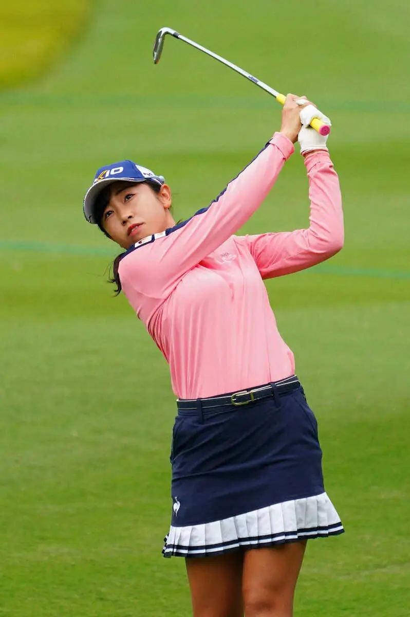 【画像・写真】菅沼菜々65で単独首位　好調パットを武器にツアー2勝目へ　「あまり気負わずに楽しくプレーできたら」