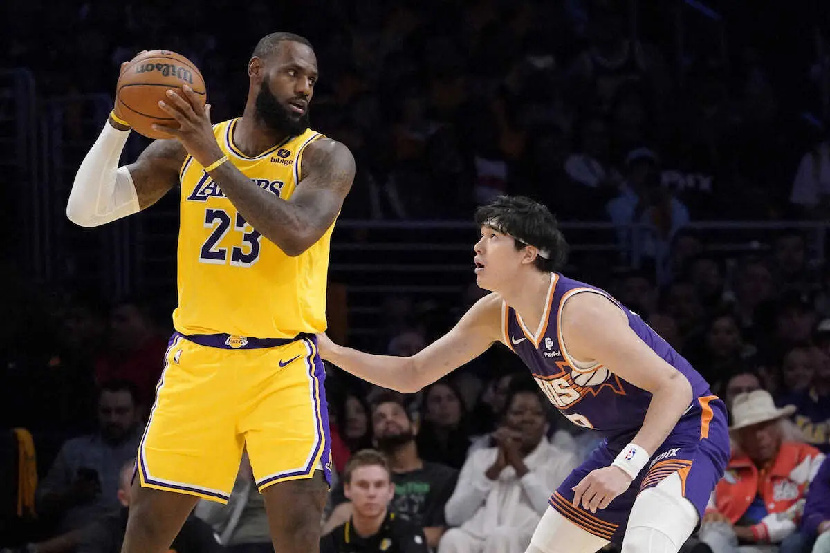 【画像・写真】渡辺雄太がNBAの“KING”止めた！レブロンとマッチアップで得点許さず　ファン大興奮「完璧」の声