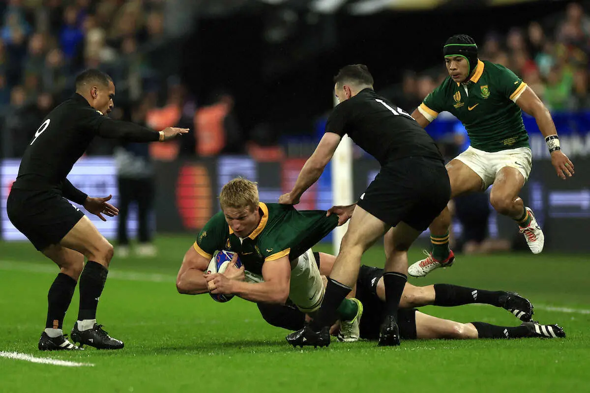 【画像・写真】【ラグビーW杯】エグすぎる…ド迫力満点タックルにネット衝撃「衝突音が聞こえてくるのこっわ！」