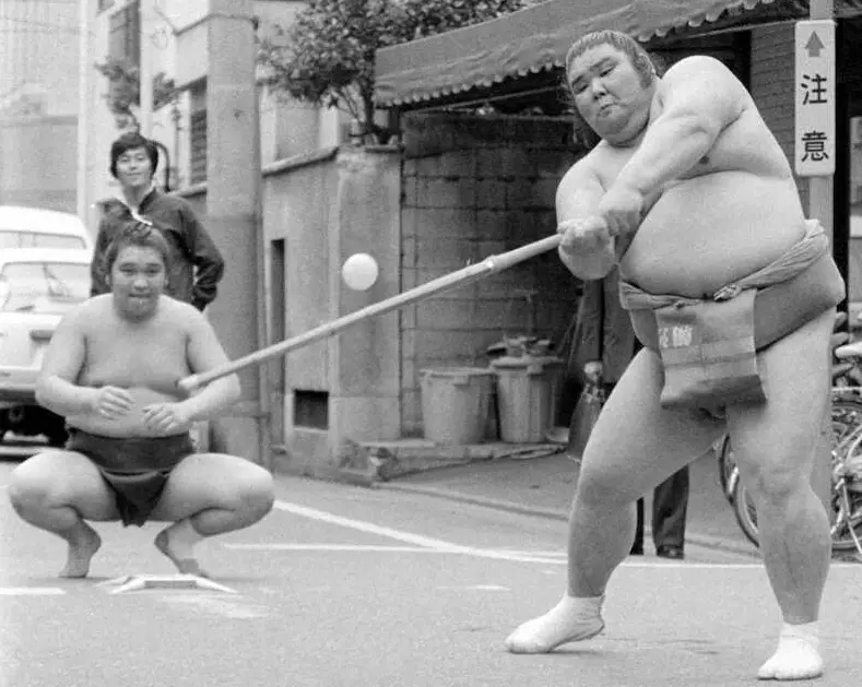 【画像・写真】人気者だった元大関　現役時は漫画主人公のモデル、歌手デビューも