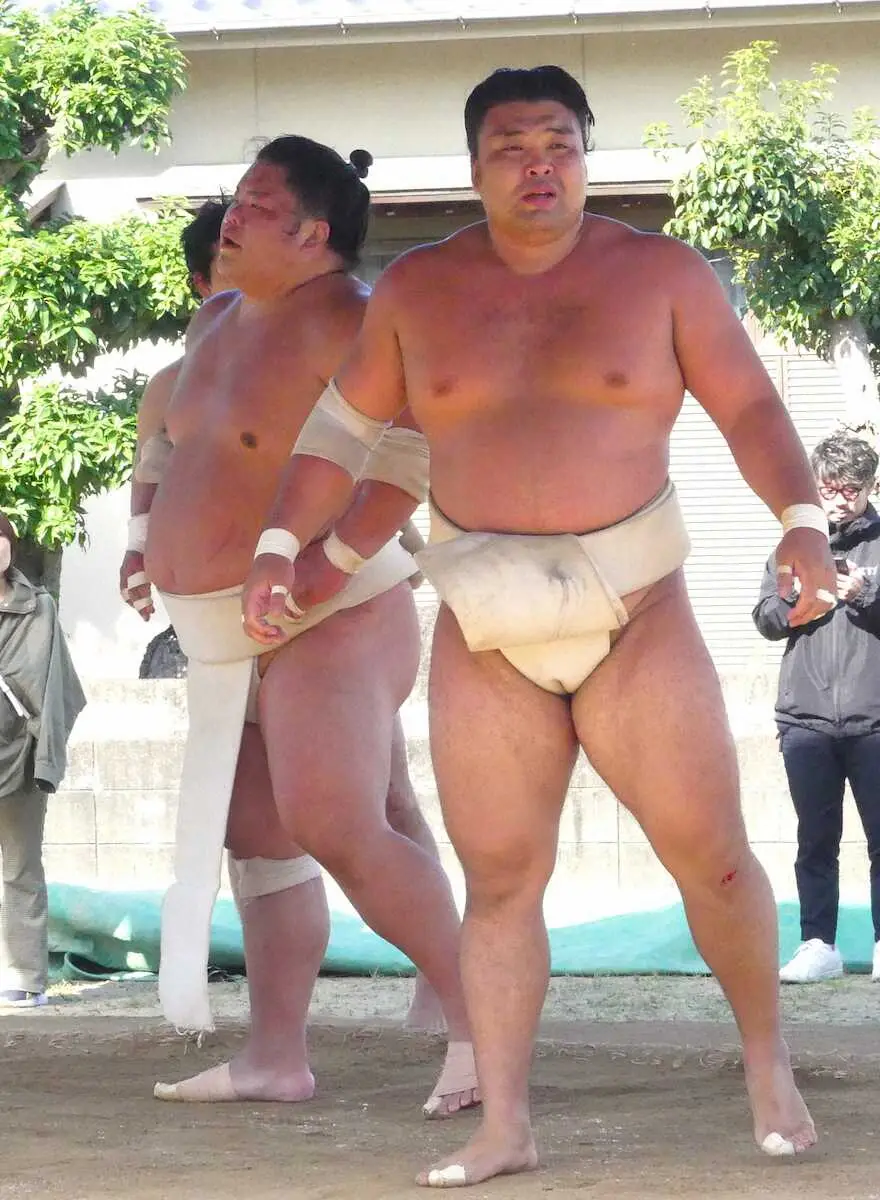 【画像・写真】霧島が45分間休みなしで申し合い29番「30番いきたかった」無尽蔵のスタミナで大栄翔に17勝6敗