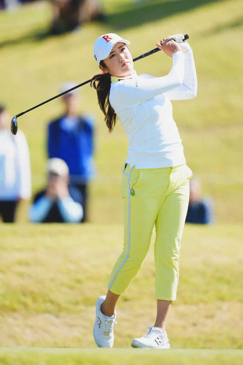 【画像・写真】稲見萌寧が首位と3打差で折り返し　伊藤園レディース