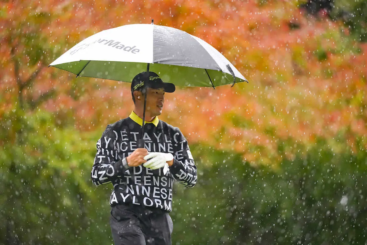 【画像・写真】中島啓太「見えなかったけど打ちました」中断直前に価値あるバーディー締めで通算イーブン