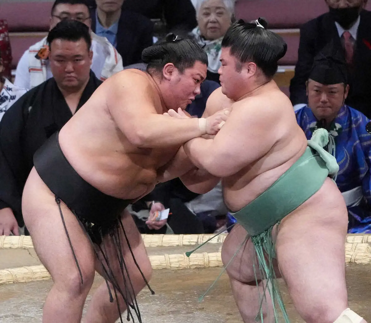 【画像・写真】新十両・日翔志が初白星「感慨深い」前日に右足首負傷も強行出場「どこまで試練を与えてくるのか…」