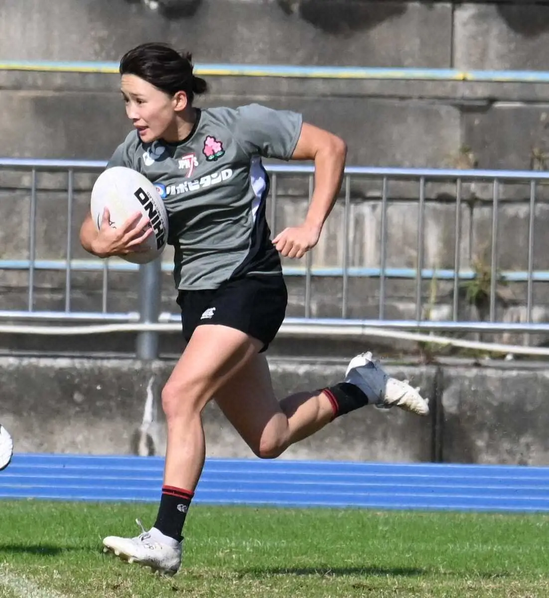 【画像・写真】サクラセブンズの“新幹線娘”原わか花、パリ五輪予選へ「真っすぐ、トライに向かって走りたい」