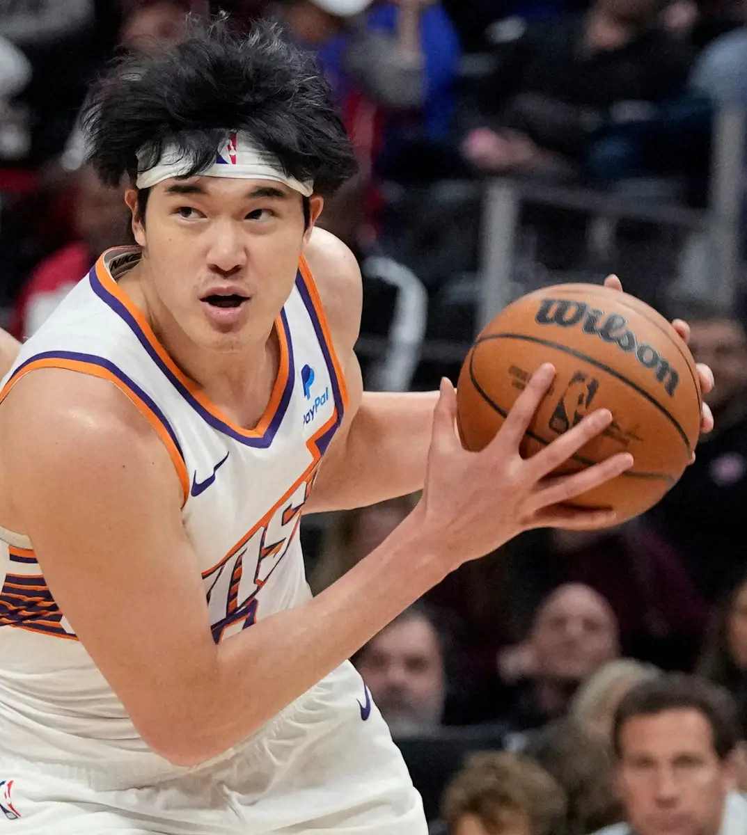 【画像・写真】渡辺雄太　7試合連続3Pシュート決めた！前半3得点2R　サンズは75―75の同点で折り返し