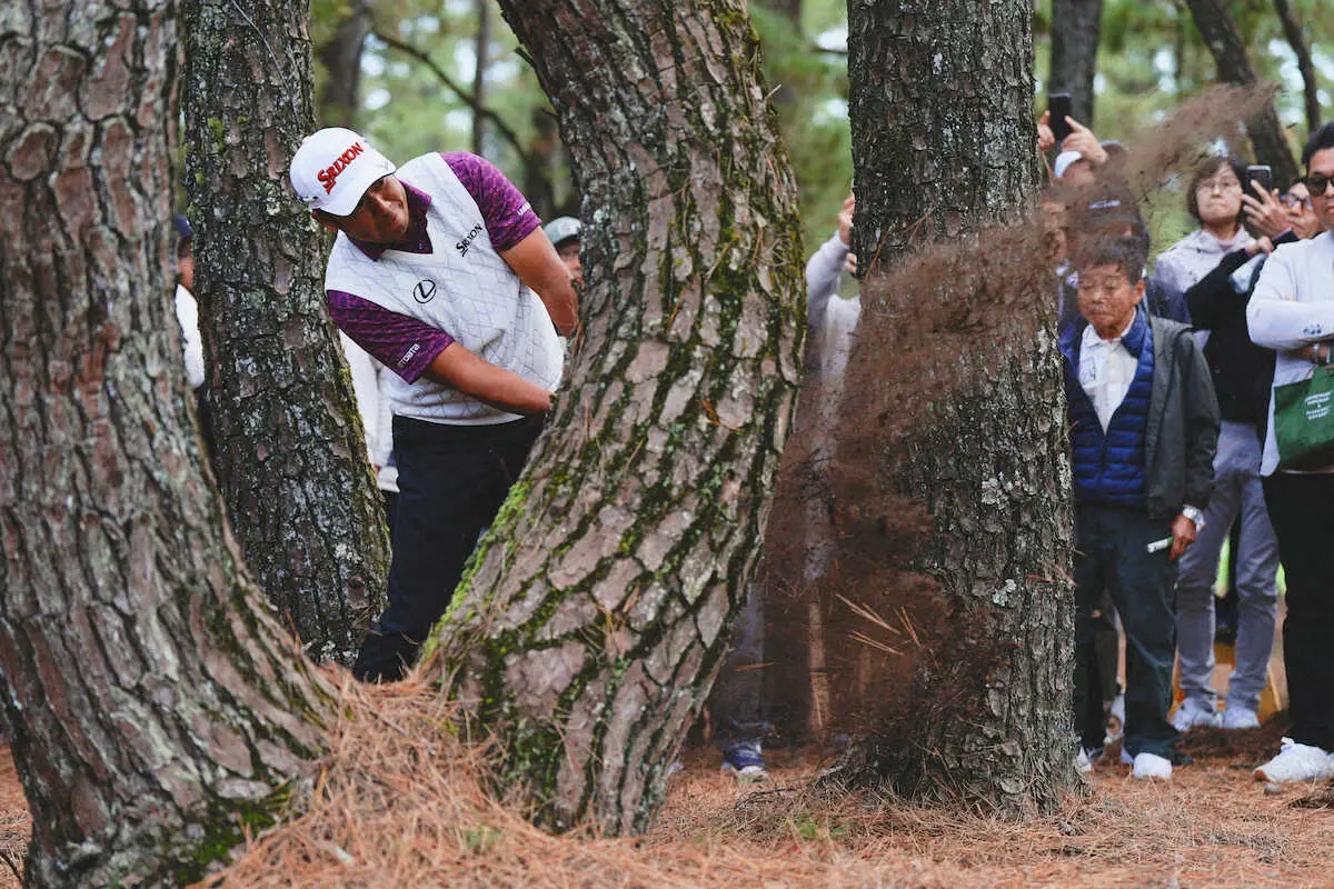【画像・写真】松山まさかの4ボギー「判断がうまくいかなかった」強風に苦しむ、首位とは射程圏5差
