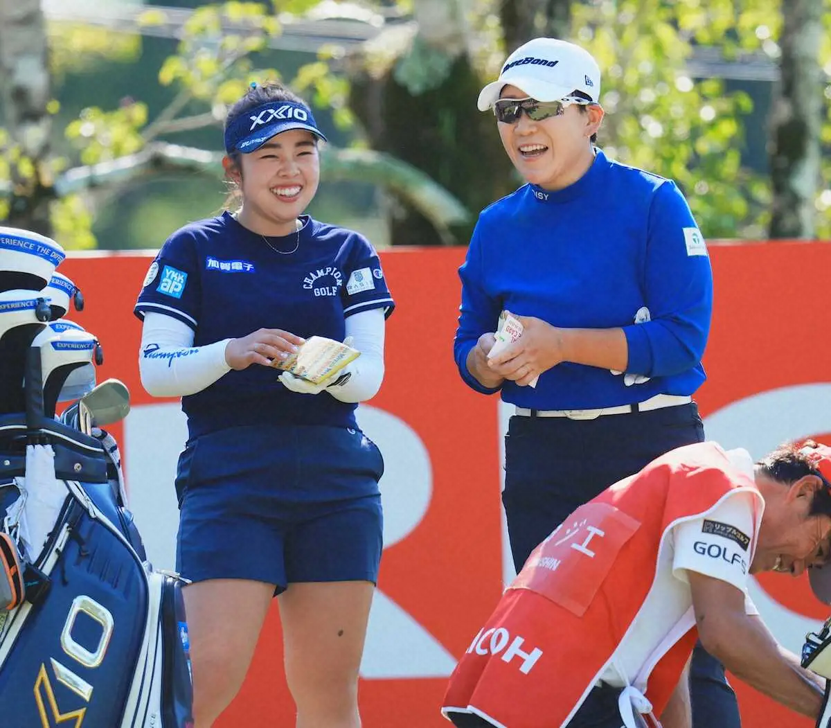 【画像・写真】白熱女王争い！山下美夢有、申ジエ譲らず4位発進　岩井明は10位　ツアー選手権リコー杯