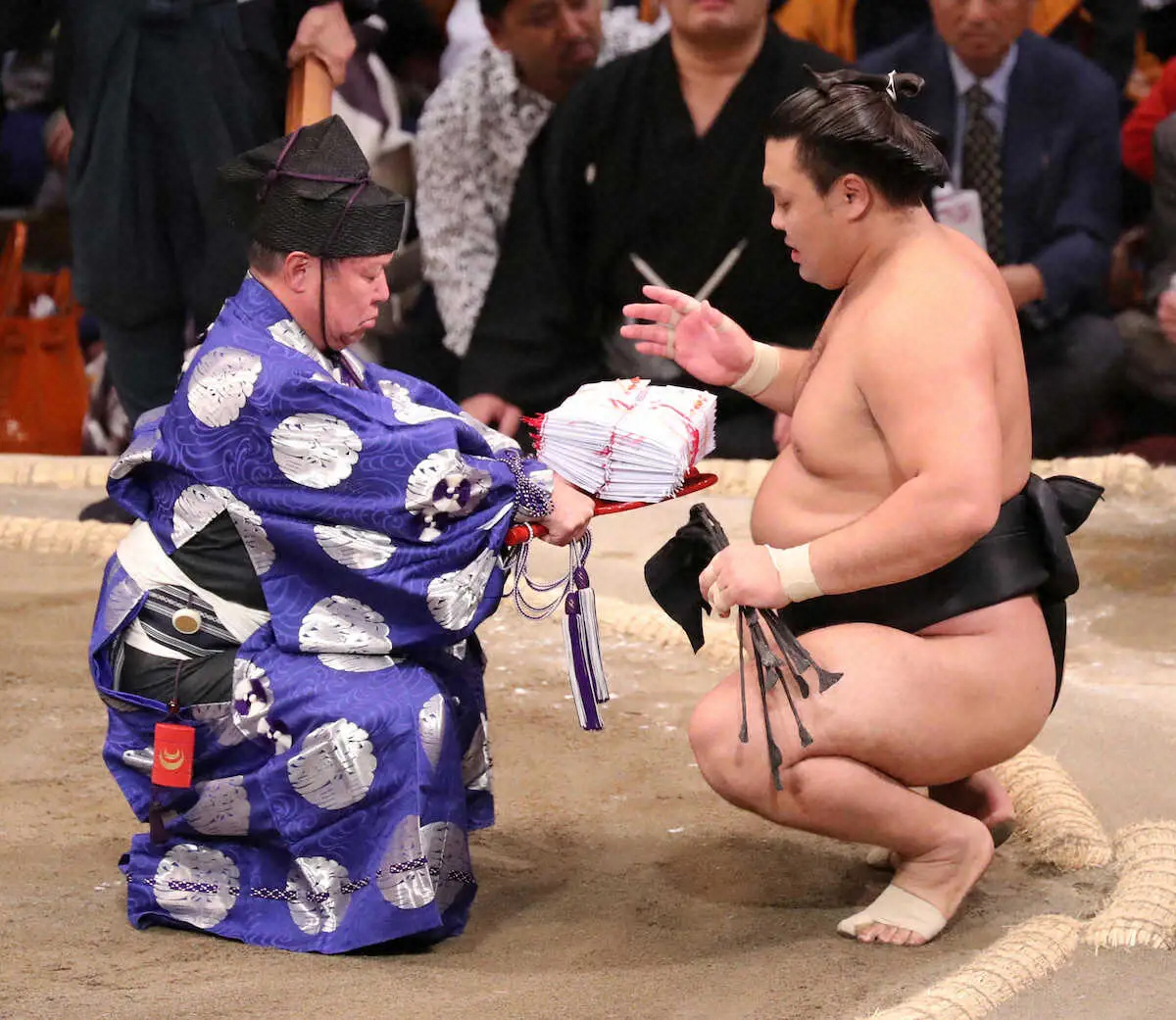 【画像・写真】霧島　大関初V！ケガ乗り越え「今は素晴らしい1年」さあ綱獲り「いつも通りしっかり稽古して頑張ります」