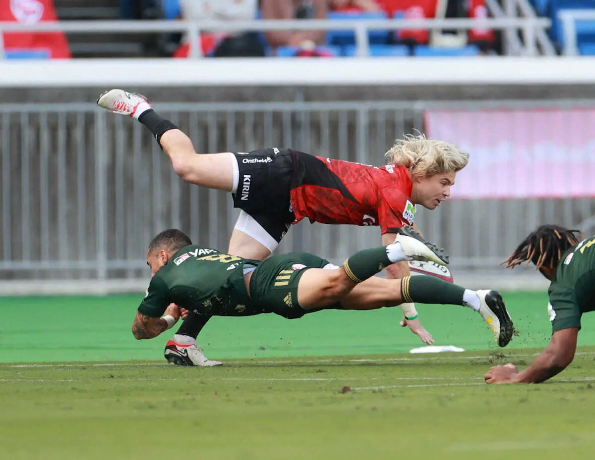 【画像・写真】デクラークで横浜初白星　W杯決勝から49日後、至高のSH対決にレギュラーS最多3万1312人集結