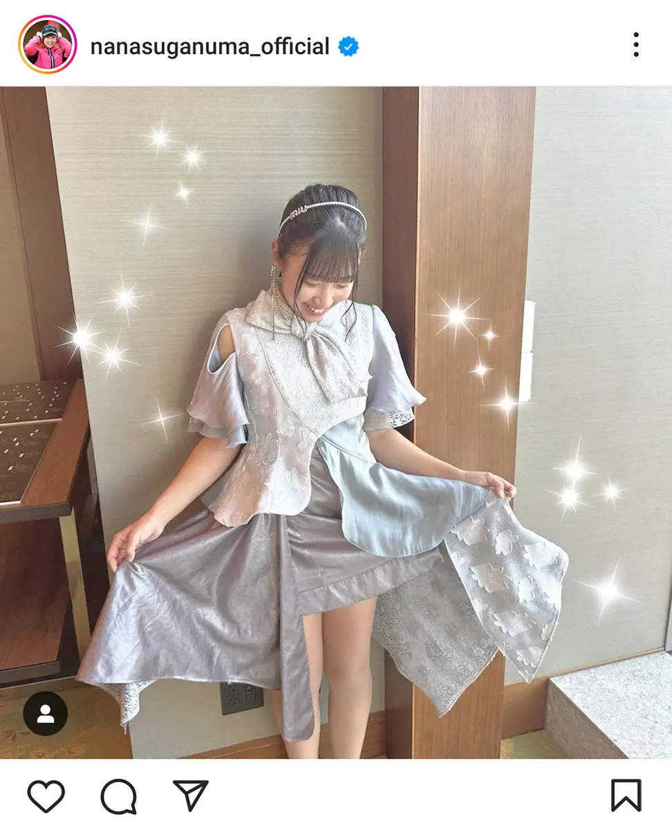 【画像・写真】菅沼菜々“乃木坂46仕様”大胆ミニドレス姿公開に反響「さすがアイドル」「脚キレイ」