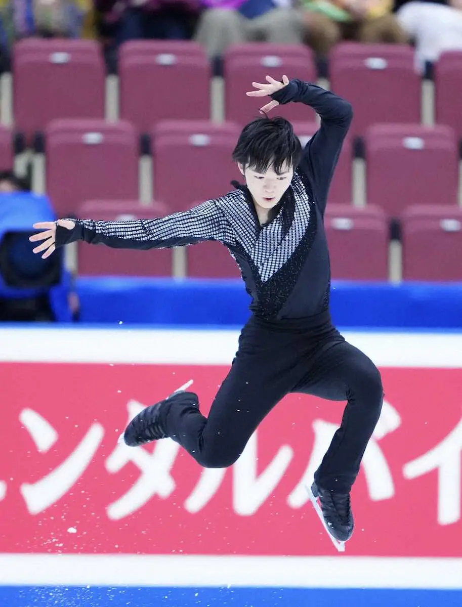 【画像・写真】初優勝目指す鍵山優真はSP3位発進「やっぱ全日本だな…独特の雰囲気、飲みこまれて慎重に」