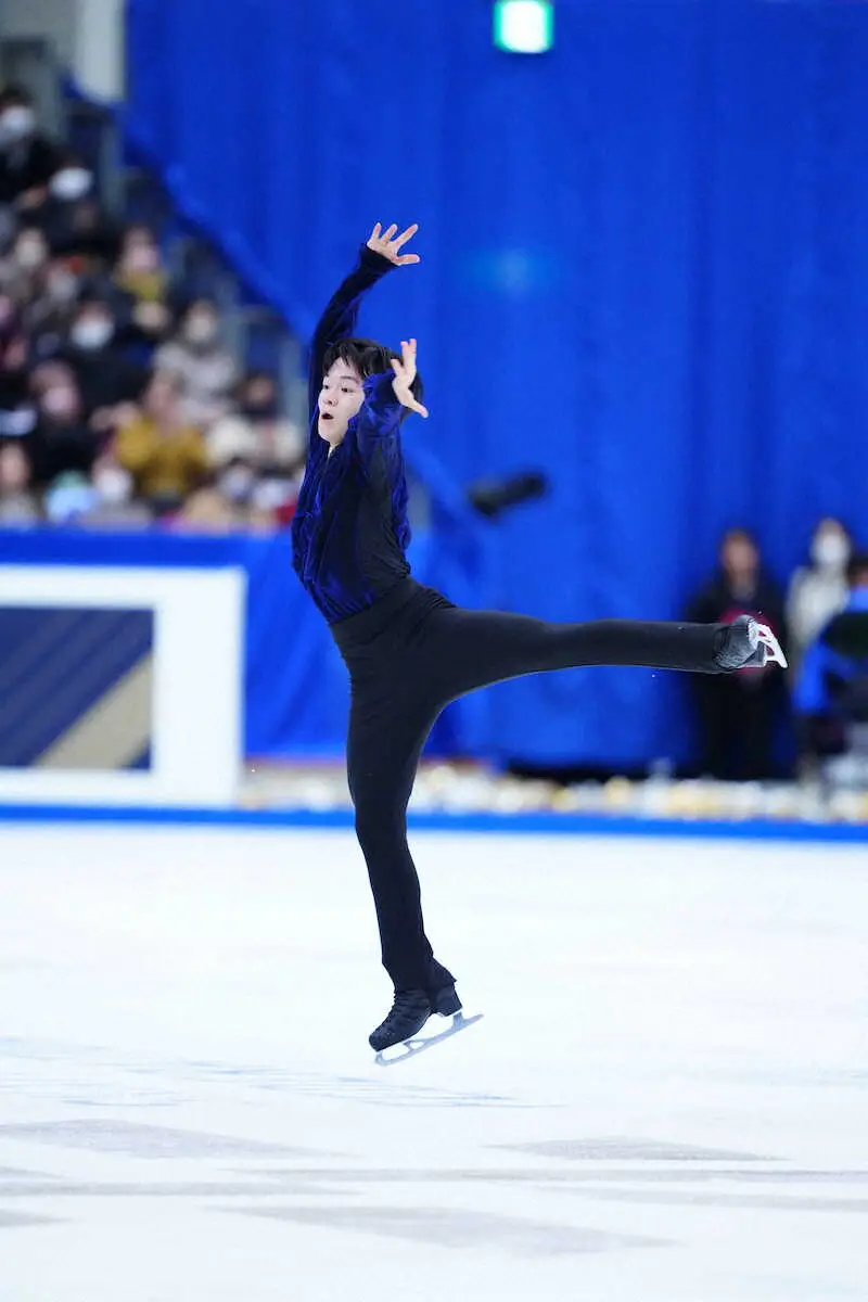 【画像・写真】鍵山優真　フリートップで2位　SPのミス響くも「悔しいけどうれしい」