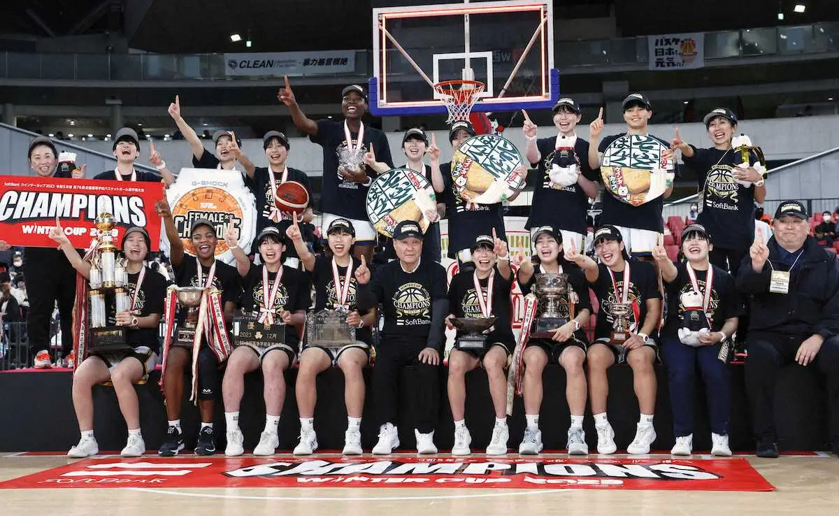 【画像・写真】京都精華学園が連覇!史上初“新3冠”　堀内＆ディマロが息の合ったプレーでけん引