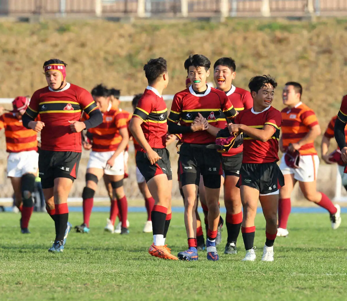 【画像・写真】【高校ラグビー】名護　接戦制して、沖縄県勢10大会ぶりの3回戦進出　FB宮里「一気にギアを上げた」