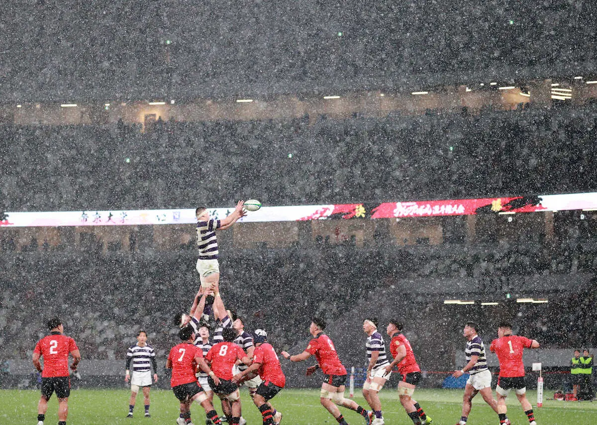 【画像・写真】【ラグビー大学選手権決勝】帝京時代だ！完勝V3　雪の国立、雷で55分間中断も史上初2度の3連覇達成