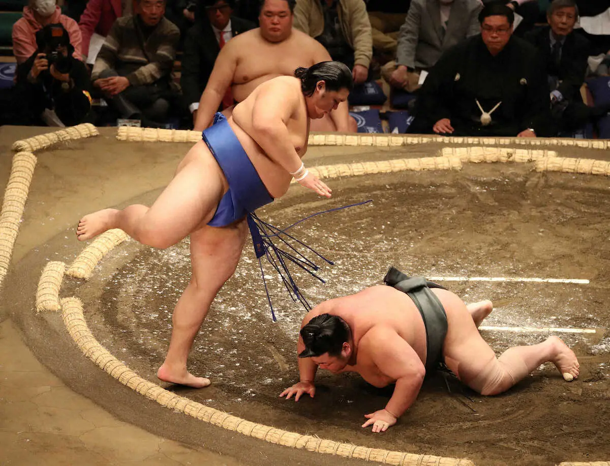 【画像・写真】新入幕の大の里が白星発進　「石川県に明るい話題を」故郷への思い胸に