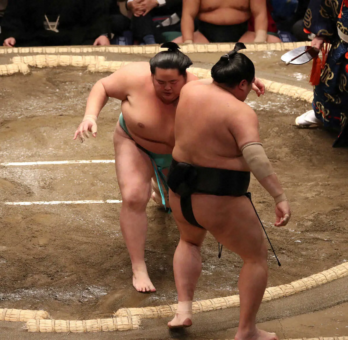 【画像・写真】阿炎　錣山親方に弔い星届けられず　大関昇進を狙う琴ノ若が白星発進